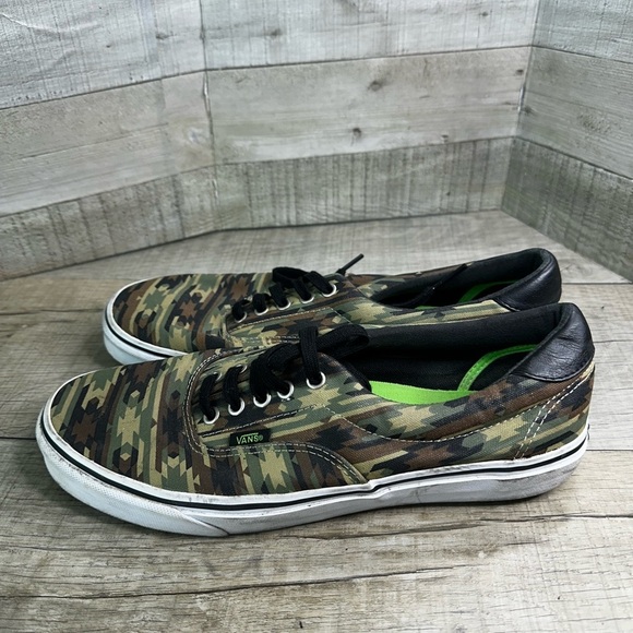Vans dark green and black Aztec pattern classic low top sneakers size sneakers - Picture 4 of 7